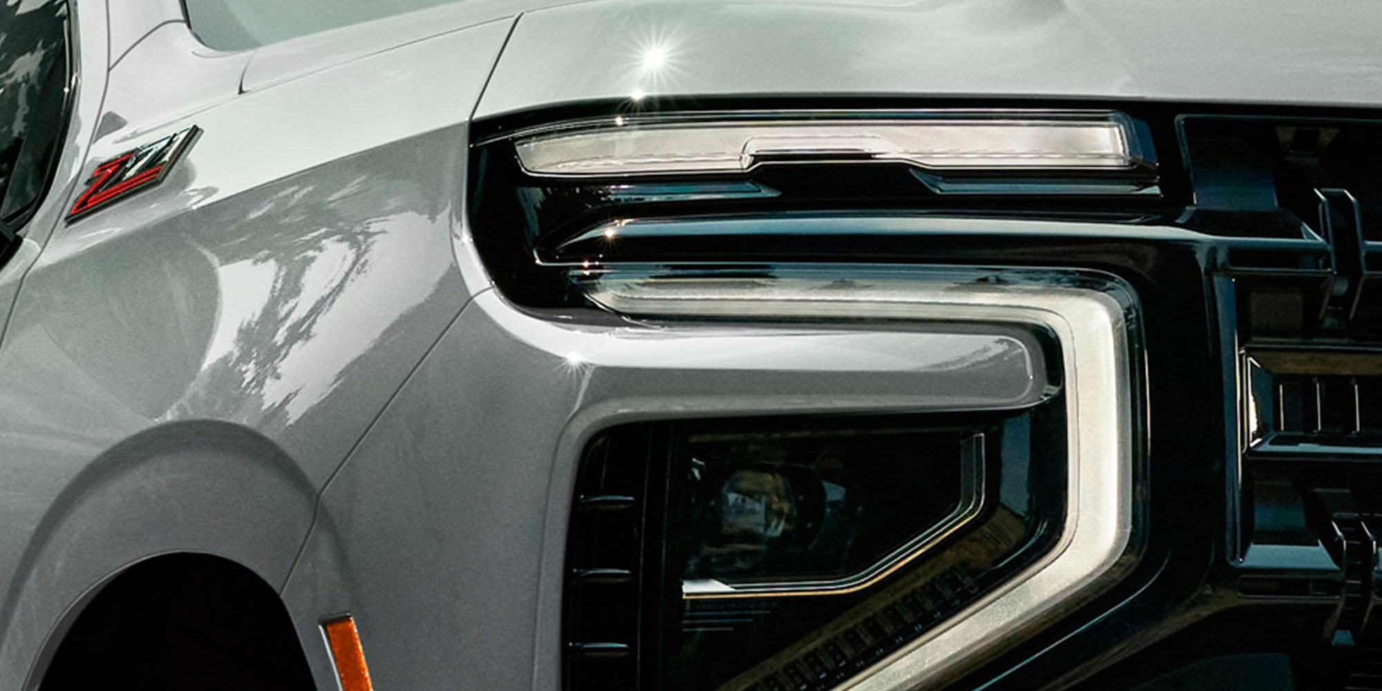 Luces de posicionamiento DRL LED dinámicas de Chevrolet Suburban Z71.